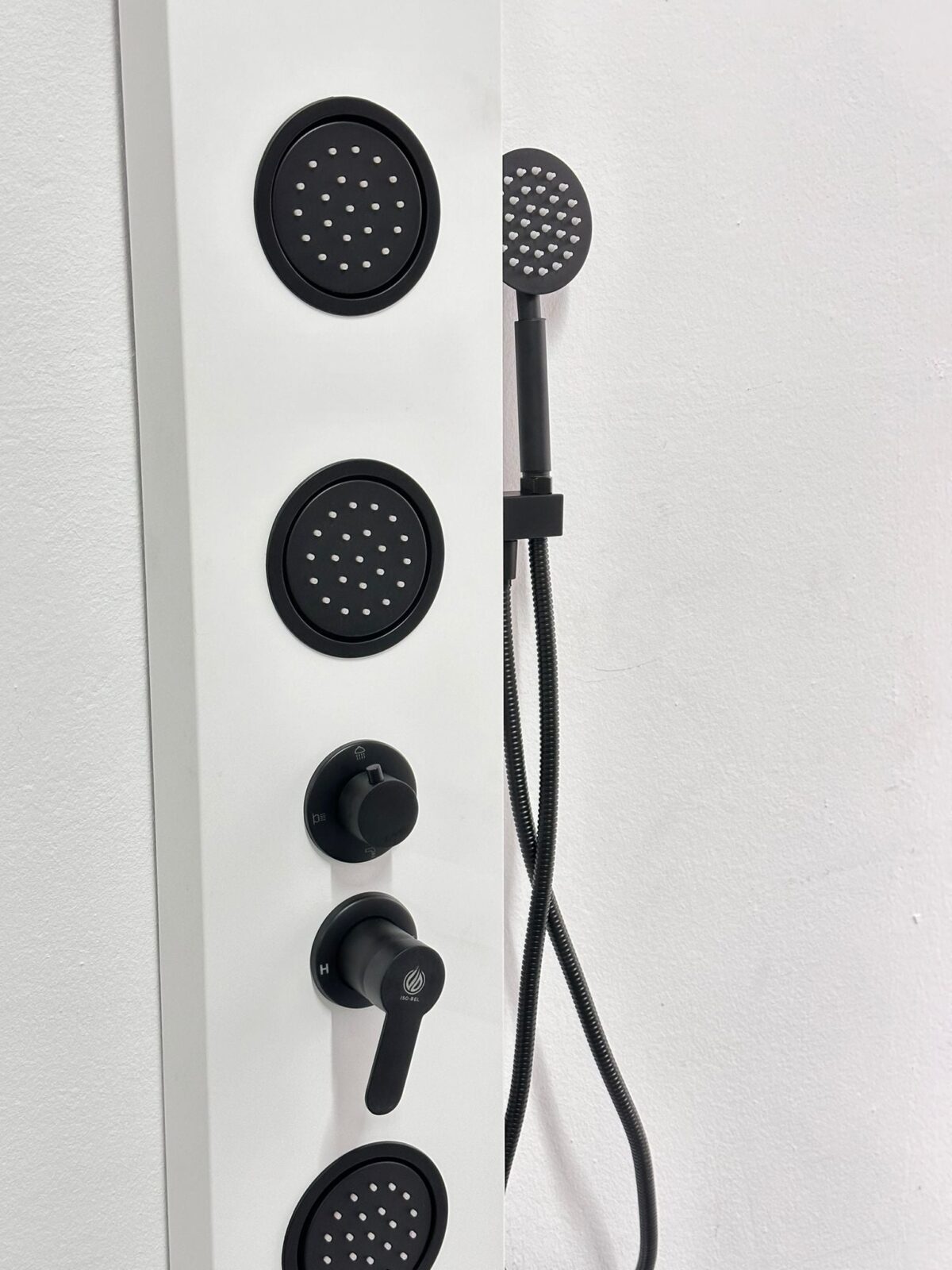 Douche Panel Mattet While All Black Accessory - Image 7